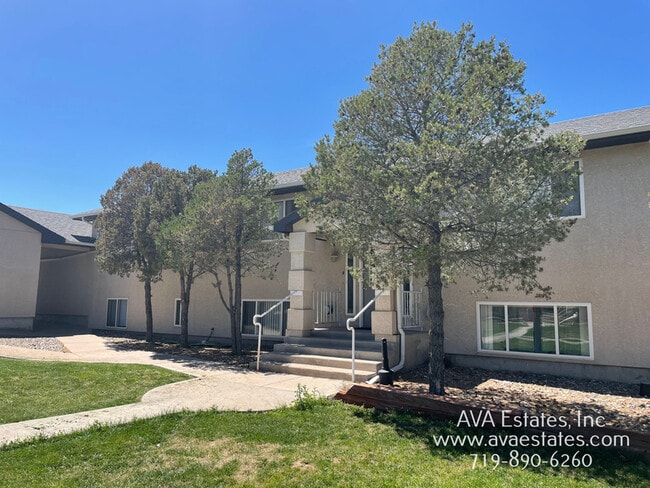 Building Photo - 689 E Laporte Dr Rental