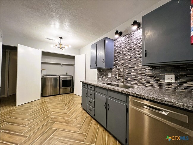 Photo - 303 Erby Ave Unit D