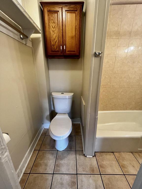 Photo - 1104 Barrett St