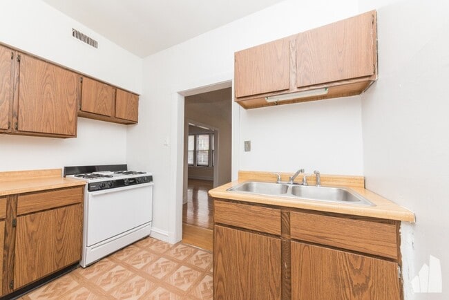 3525 N Racine Ave Unit W3