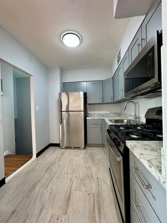 Photo - 1425 E 80th St