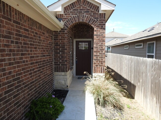 Photo - 621 Callahan Ln