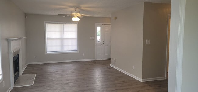 Photo - Beautiful 3 Bedroom home w/BONUS ROOM!!