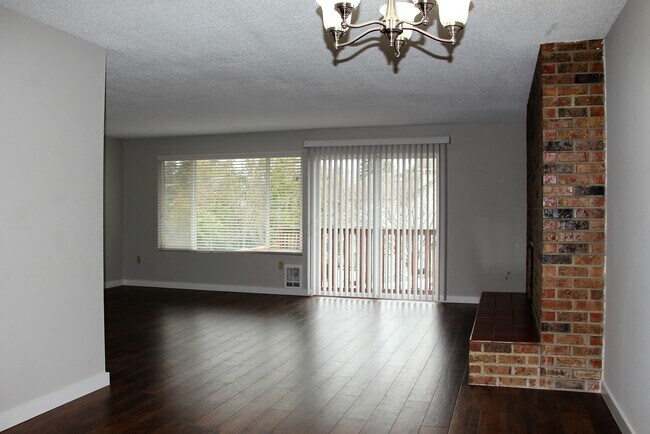 Photo - Ramona Apartments