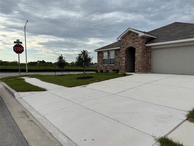 Photo - 20200 Merkley Rd