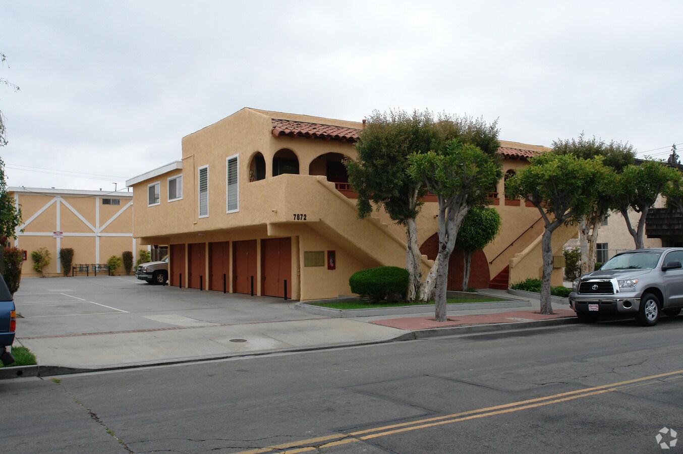 Photo - 7862 Stark St Apartments