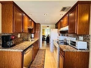 Building Photo - 3099 NW 48th Ave Unit 253