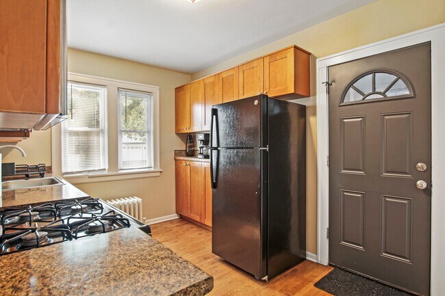 1402 N Jackson St Unit 1