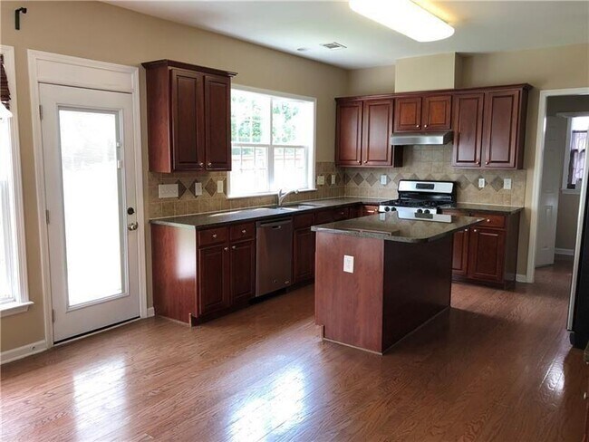 Photo - 203 Revillion Way