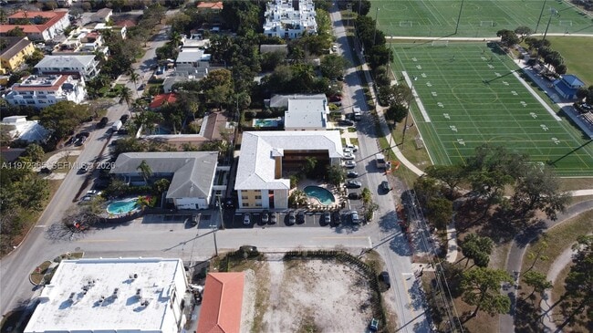 Photo - 744 NE 14th Ave Unidad 1