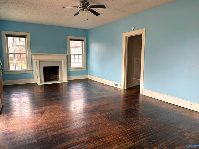 Photo - 2609 Whitesburg Dr House