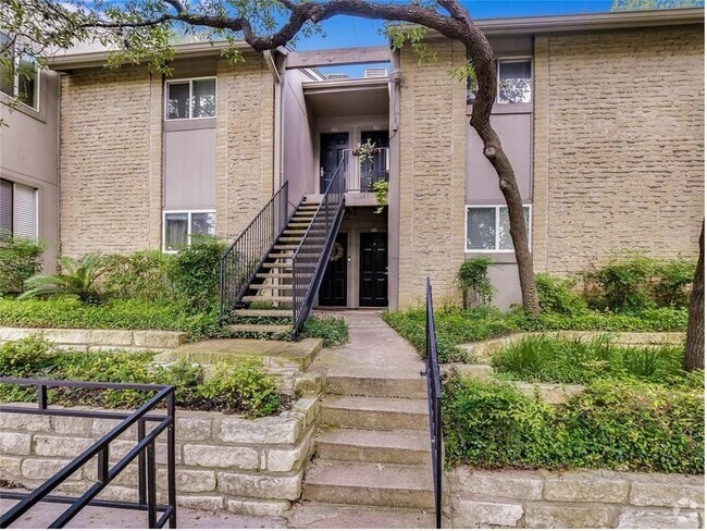 Building Photo - 3018 S 1st St Unit 103 Rental