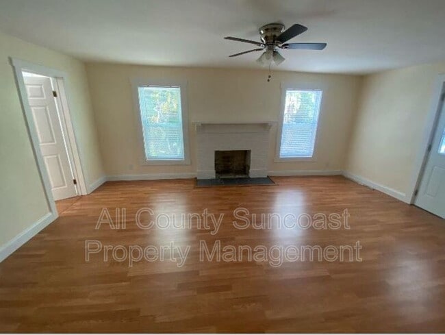 Photo - 713 Seneca St