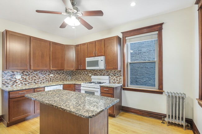 Photo - 3112 N Davlin Ct Unit 1