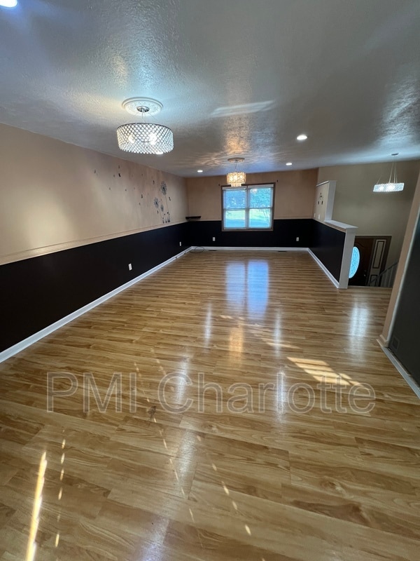 Photo - 1784 Ashley St