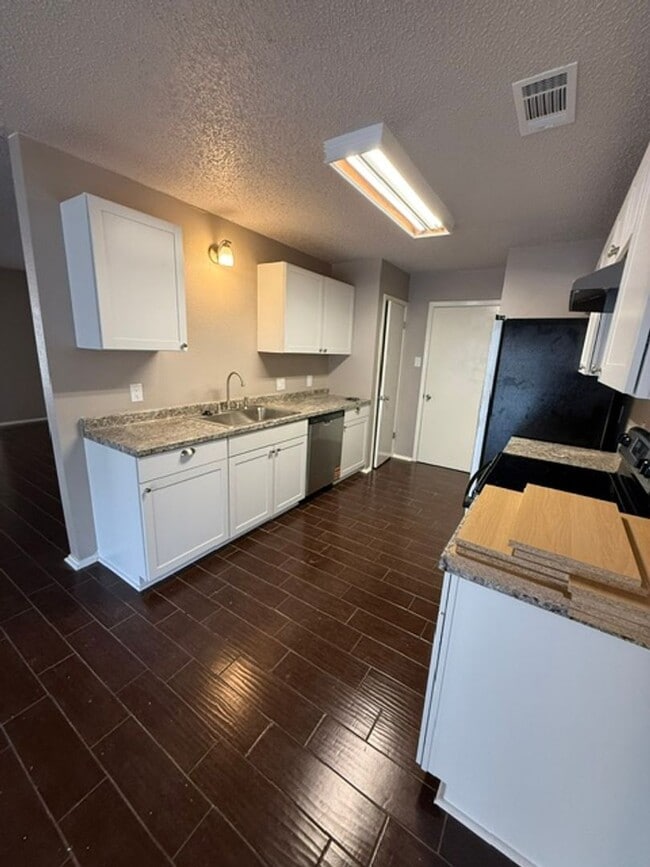 Photo - Newly Remodeled 3 BR 2 Bath!