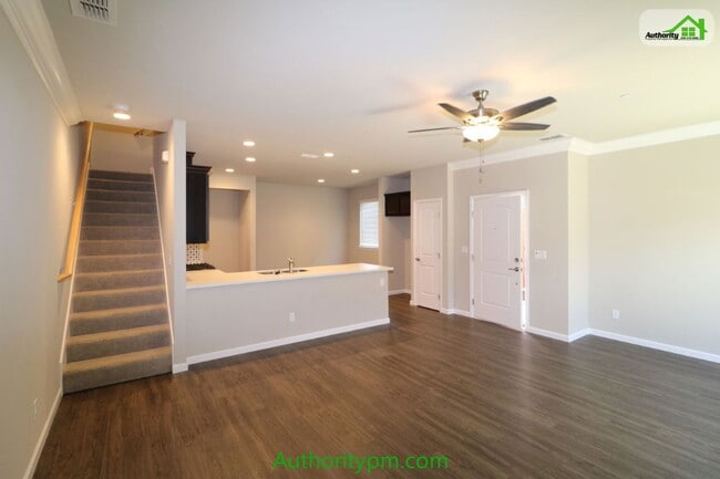 Photo - 844 Mission De Oro Dr