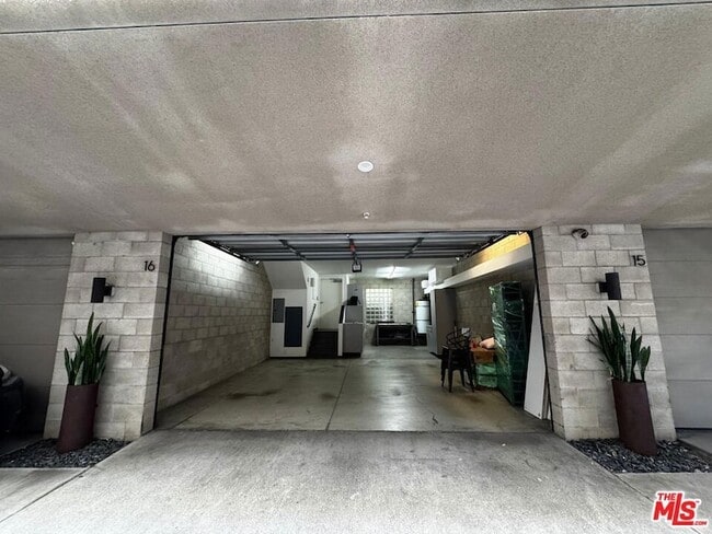 Photo - 717 Highland Ave