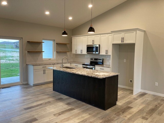 Photo - 1103 W 50th St