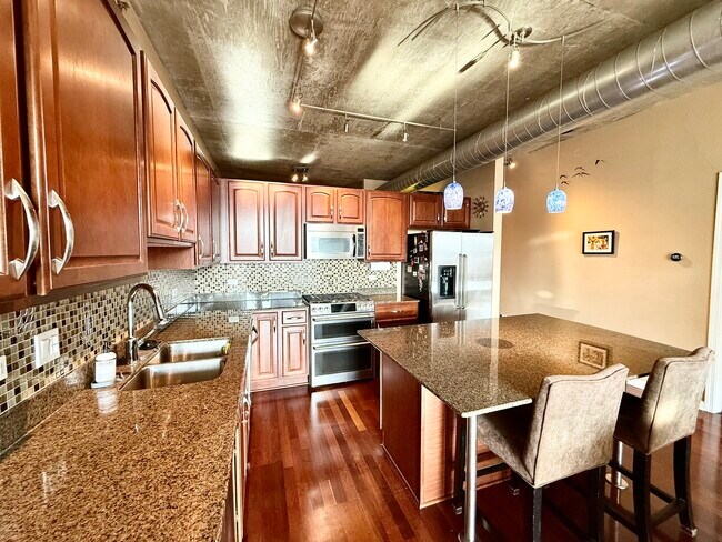 Photo - 125 E 13th St Unit 909