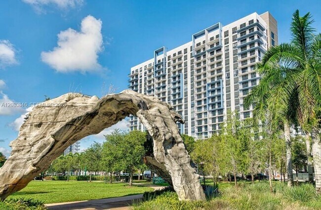 Building Photo - 5350 NW 84th Ave Unit 603