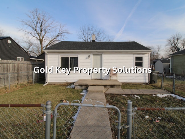 Photo - MUNCIE All-Electric 2 BR 1 BA House with Fenced Yard (NO SECTION 8)