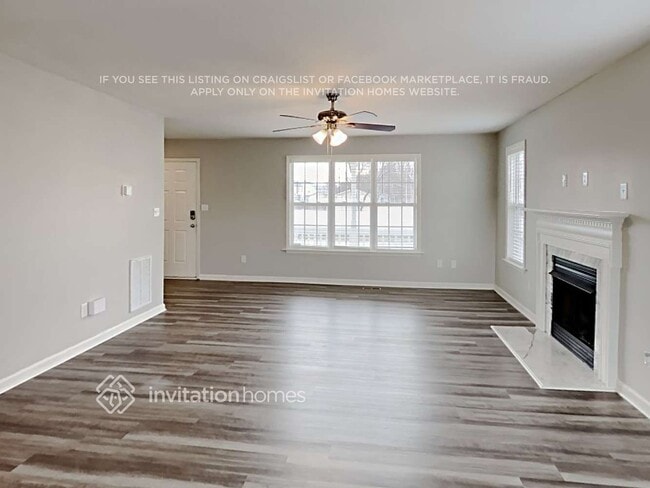 105 Breezewood Ln