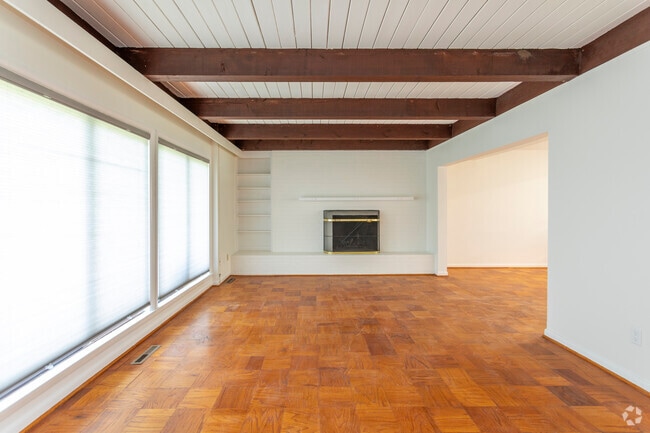 3BR, 2.5BA - 1750 SF