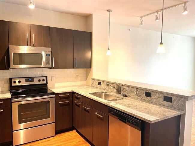 Building Photo - 1340 W Gray St Unit 578 Rental