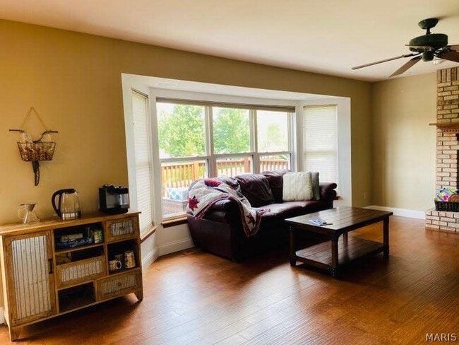 809 Barklage Ct