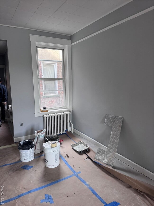 Photo - 70-15 66th St