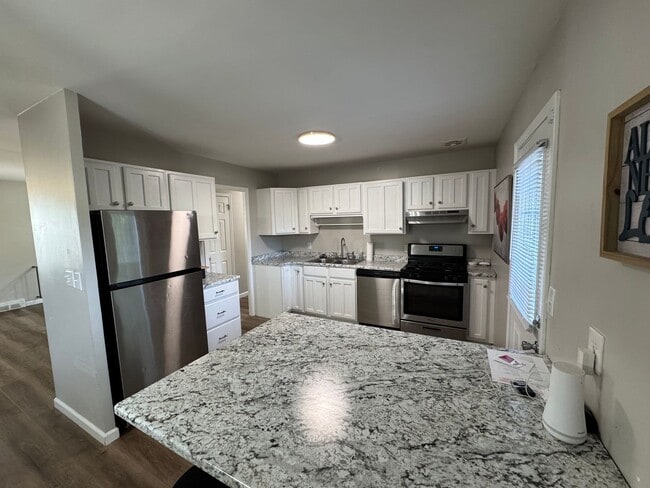 Photo - 3 Bedroom 2 Bath house in Bettendorf