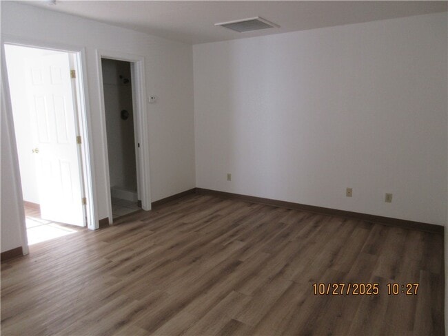 Photo - 1403 E Andy Devine Ave Unit 6