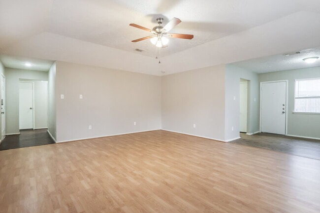 Photo - 4306 Owens Creek Ln