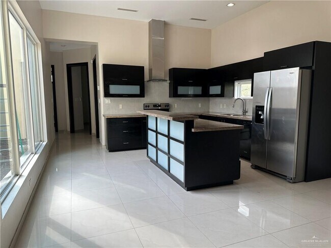 Photo - 12 Sonora Ave