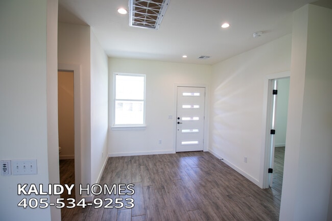 Photo - 17584 Salma Rd