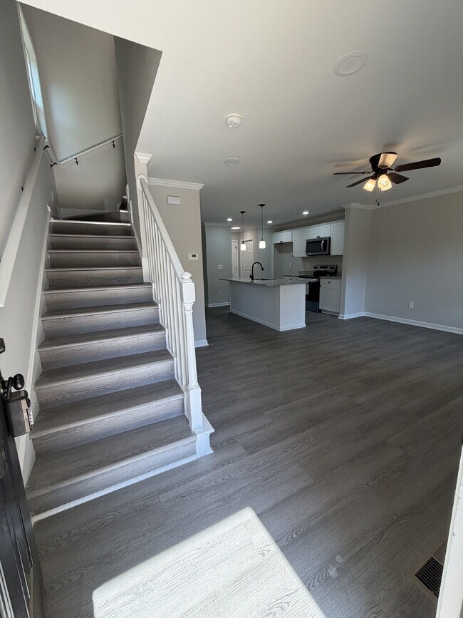 Photo - Pet-Friendly Charming 3-Bedroom, 2-Bath Home on Harrison Ave – Your Cozy Retreat Awaits!"
