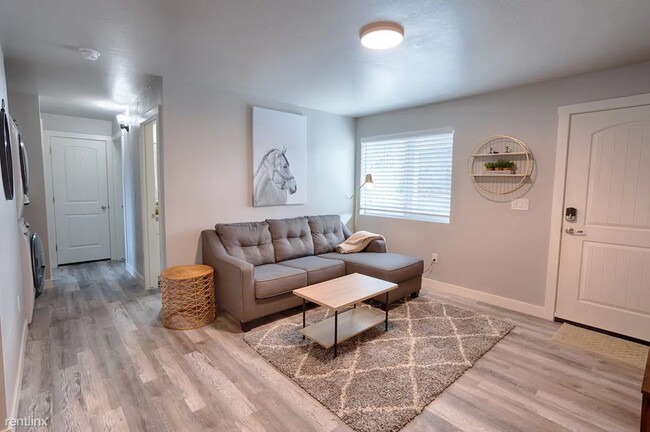 Photo - 2 br, 1 bath Condo - 1110 West Woodland La...