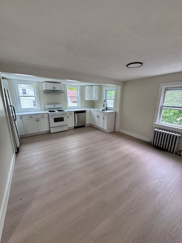 22 Fleming St Unit 2 (UP)