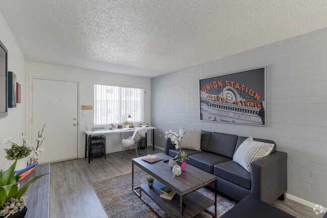 2BR, 1BA - 685SF - Living Room