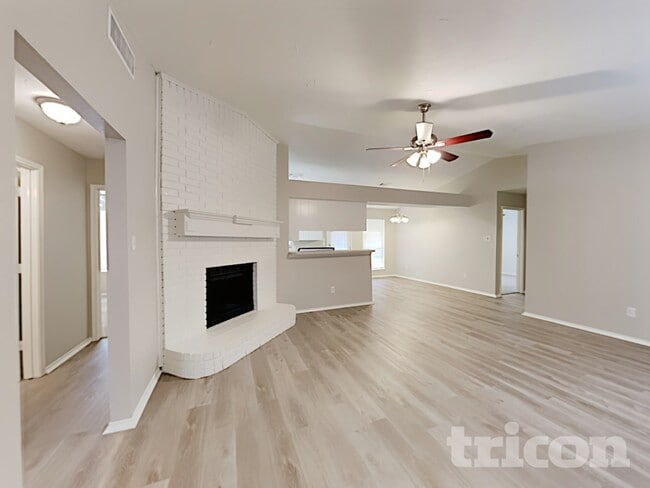 Photo - 6625 Old Whitley Rd
