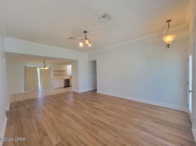 Photo - 316 Brady Way