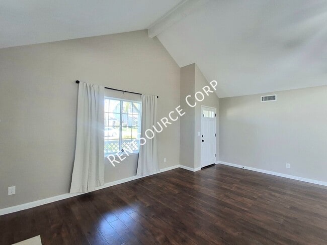 23910 Clayton Ct