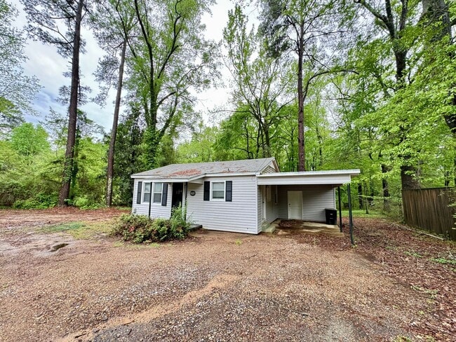 Photo - Updated 2 Bedroom Minutes from LA Tech