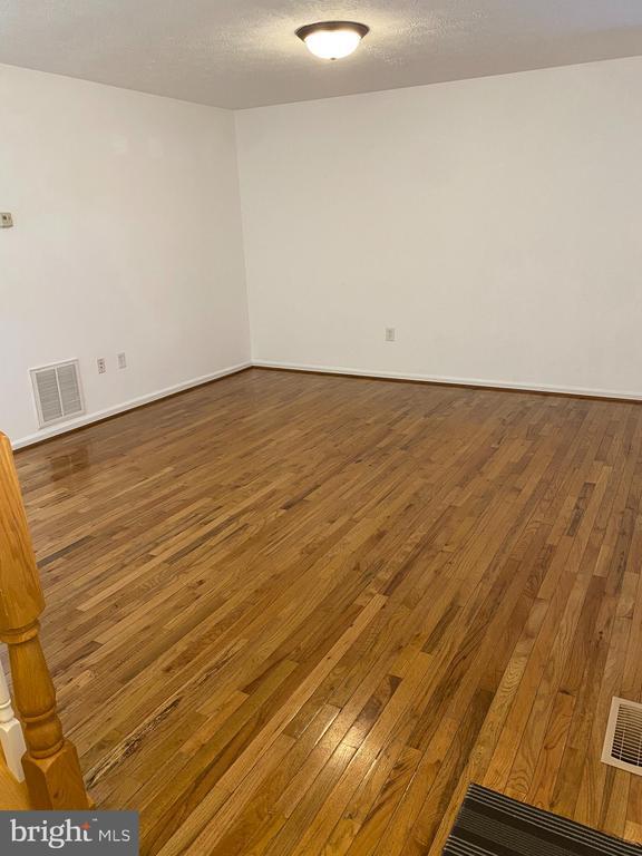 Photo - 118 Seabreeze Ln