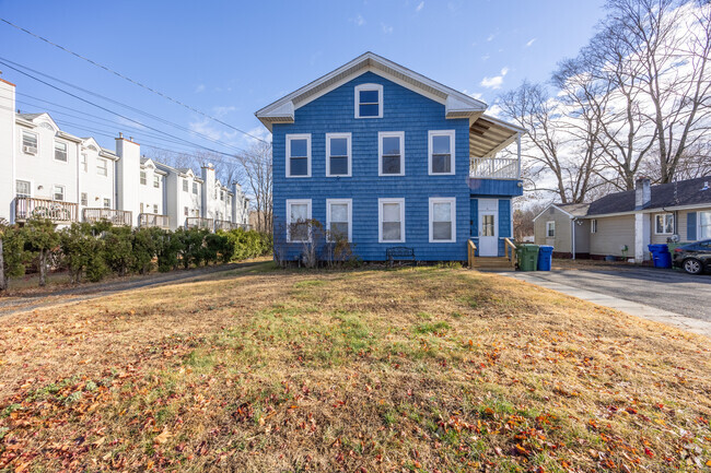 Building Photo - 82 Webb St Rental