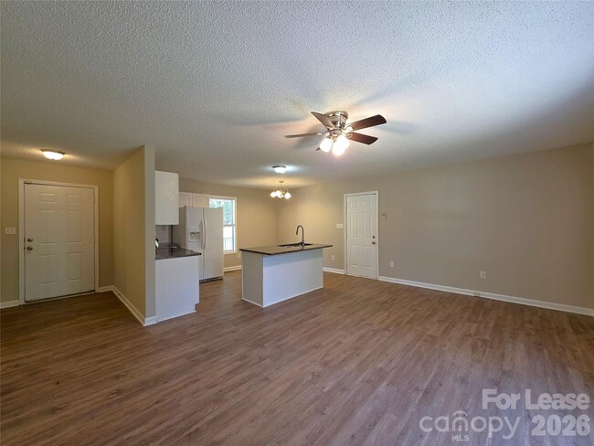 Photo - 1225 Beard St