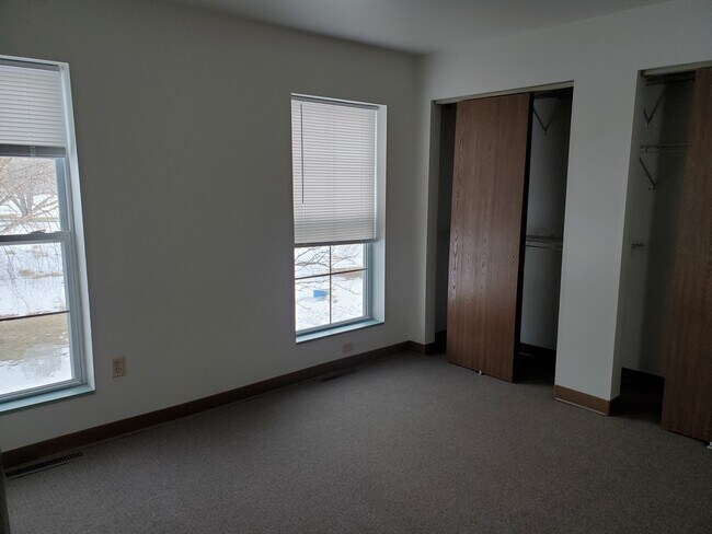 Photo - Pleasant Valley Apartments