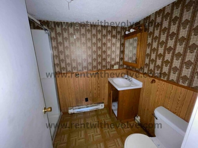 Photo - 100 E Williams St