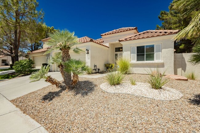 Photo - Peccole Ranch 3 Bed 2 Bath Gated Ascot Park Beauty